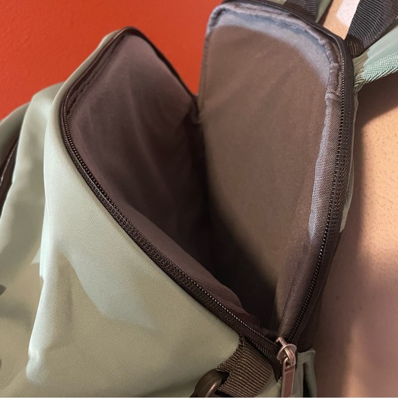 Open Story Women’s 35L Soft Shell Water Resistant Travel Hybrid Backpack - Picture 5 of 7